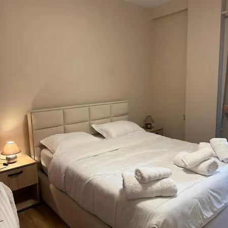 Aurora Apartamento Tirana